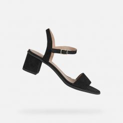 Sandały damskie Geox Aurely. Czarne sandały damskie Geox, bez wzorów, bez obcasa, bez zapięcia. Za 453.00 zł.