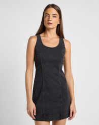 LEE DAMSKA SUKIENKA JEANSOWA FOREVERFIT DRESS BLACK AVEY 112355124 LI66017916. Czarne sukienki damskie Lee, bez wzorów, z jeansu, bez ramiączek. Za 189.99 zł.