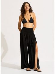 Seafolly Spodnie w kolorze czarnym rozmiar: M. Czarne spodnie materiałowe damskie Seafolly, bez wzorów, z materiału. Za 169.63 zł.