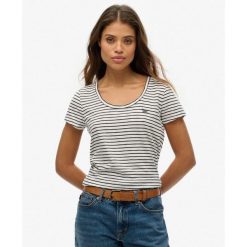 T-shirt z okrągłym dekoltem. Niebieskie t-shirty damskie Superdry, bez wzorów, bez kołnierzyka. W wyprzedaży za 113.15 zł.