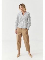 TATUUM Bluzka w kolorze biało-czarnym rozmiar: 42. Białe bluzki damskie TATUUM, bez wzorów, bez kołnierzyka, bez ramiączek. Za 131.74 zł.