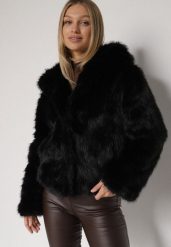 Czarna Kurtka Futrzana z Nieodpinanym Kapturem Vetirire. Czarne kurtki damskie Born2be, l, bez wzorów, z futra. Za 229.99 zł.