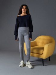 Rodier Wełniany sweter w kolorze czarnym rozmiar: L/XL. Niebieskie swetry klasyczne damskie Rodier, l, z wełny, bez kołnierzyka. Za 310.45 zł.