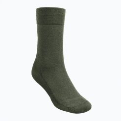 Skarpety Pinewood Forest. Zielone skarpetki damskie PINEWOOD, bez wzorów, z elastanu. Za 73.99 zł.
