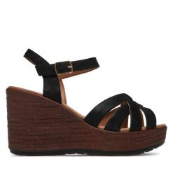 Sandały Lasocki. Czarne sandały damskie Lasocki, bez wzorów, bez obcasa, na koturnie, bez zapięcia. Za 199.99 zł.