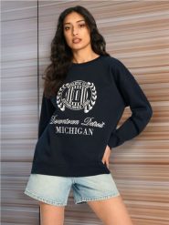 Bluza z długim rękawem - granatowy. Niebieskie bluzy damskie Sinsay, l, bez wzorów, bez kaptura. W wyprzedaży za 19.99 zł.