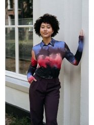 &Co Woman Bluzka "Lotte" ze wzorem rozmiar: XL. Czarne bluzki damskie &Co Woman, xl, bez wzorów, bez kołnierzyka, bez ramiączek. Za 109.00 zł.