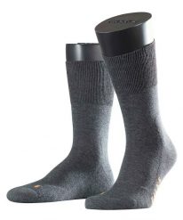 Skarpety Falke Run. Szare skarpetki damskie Falke, bez wzorów, z bawełny. Za 117.50 zł.