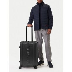 Walizka średnia Hunter. Czarne walizki Hunter, bez wzorów, średnie. Za 359.99 zł.