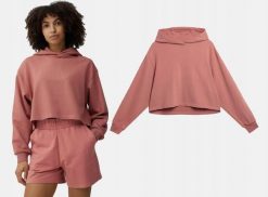 BLUZA DAMSKA 4F DRESOWA Z KAPTUREM CROP-TOP TSWSF244 KOLOR RÓŻOWY. Czerwone bluzy damskie 4F, l, bez wzorów, z bawełny, z kapturem. Za 59.90 zł.