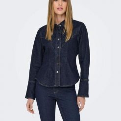 Only Koszula Perla LS Western Blue Denim. Niebieskie koszule damskie Only, l, bez wzorów, z denimu, biznesowe, bez kołnierzyka, bez ramiączek. Za 253.76 zł.