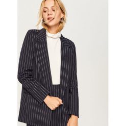 Elegancki żakiet - Granatowy. Niebieskie marynarki i żakiety damskie Reserved, eleganckie. W wyprzedaży za 69.99 zł.