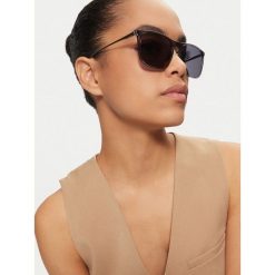 Okulary przeciwsłoneczne HUGO. Czarne okulary przeciwsłoneczne damskie Hugo. Za 449.99 zł.