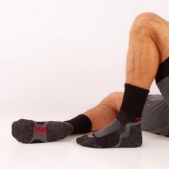 Skarpety turystyczne dla dorosłych Xtreme Wełna Merino 2-pak. Czarne skarpetki damskie XTREME, bez wzorów, z wełny. Za 108.99 zł.