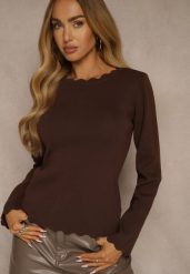Brązowy Sweter z Wiskozą i Ozdobną Falbanką Mevidella. Brązowe swetry klasyczne damskie Renee, m, z jeansu, bez kołnierzyka. Za 109.99 zł.