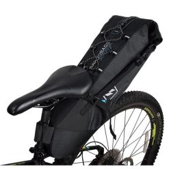 Sakwa rowerowa pod siodełko SAHOO - Bikepacking. Czarne torebki klasyczne damskie SAHOO, z nylonu, bez dodatków. Za 169.90 zł.
