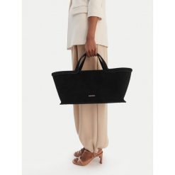 Torebka GINO ROSSI. Czarne torebki klasyczne damskie Gino Rossi, bez dodatków. Za 499.99 zł.