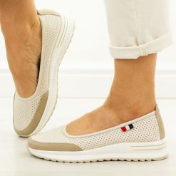 Beżowe skórzane półbuty damskie Cambell 87307. Brązowe półbuty damskie Cambell, na lato, bez wzorów, z jeansu, bez obcasa, na płaskiej podeszwie, bez zapięcia. Za 199.00 zł.