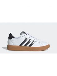 Adidas Sneakersy w kolorze białym rozmiar: 37. Białe obuwie sportowe damskie Adidas, bez zapięcia. Za 193.24 zł.