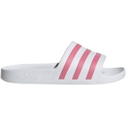 Klapki adidas Adilette Aqua W GZ5237 białe. Białe klapki damskie bez wzorów, z syntetyku, bez obcasa, bez zapięcia. Za 164.06 zł.