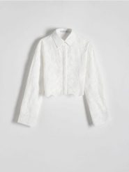 Koszula z haftem - złamana biel. Koszule damskie Reserved, l, bez wzorów, z bawełny, bez kołnierzyka, bez ramiączek. W wyprzedaży za 99.99 zł.