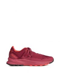 Buty turystyczne damskie Dolomite Carezza. Czerwone obuwie trekkingowe damskie Dolomite, z dzianiny, bez zapięcia. Za 371.00 zł.