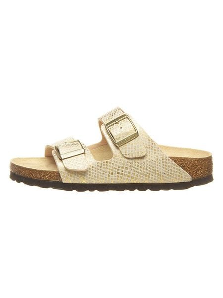 Birkenstock Klapki "Arizona" w kolorze kremowo-złotym rozmiar: 37. Brązowe klapki damskie Birkenstock, bez wzorów, ze skóry, z otwartym noskiem, bez obcasa, bez zapięcia. Za 281.45 zł.
