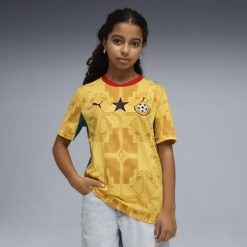 Młodzieżowa koszulka wyjazdowa Ghana 2026 PUMA. Żółta bluzki damskie Puma, l, bez wzorów, młodzieżowe, bez kołnierzyka, bez ramiączek. Za 339.00 zł.