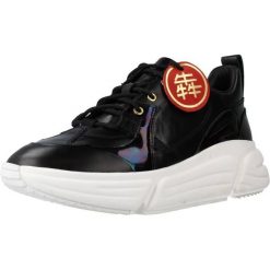 Buty CLARKS TRICOMET LACE Czarny. Czarne obuwie trekkingowe damskie Clarks, ze skóry, bez zapięcia. Za 278.99 zł.