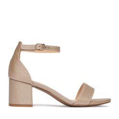 Sandały JENNY. Żółte sandały damskie Jenny, bez wzorów, bez obcasa, na słupku, bez zapięcia. Za 159.99 zł.