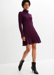 Rozkloszowana sukienka dzianinowa z golfem. Fioletowe sukienki damskie bonprix, bez wzorów, z dzianiny, bez ramiączek. Za 137.99 zł.