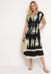 Czarna Rozkloszowana Sukienka w Stylu Boho Zapinana na Guziki z Materiałowym Paskiem Inferi. Czarne sukienki damskie Born2be, bez wzorów, z materiału, boho, bez ramiączek. Za 109.99 zł.