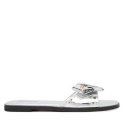 Klapki LOVE MOSCHINO. Szare klapki damskie Love Moschino, bez wzorów, bez obcasa, bez zapięcia. Za 809.99 zł.