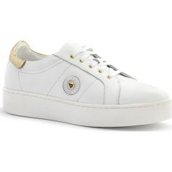 Białe skórzane trampki creepers 63A. Trampki damskie Neścior. W wyprzedaży za 199.00 zł.