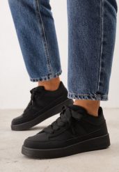 Czarne Sneakersy Basic z Paskami na Boku Adila. Czarne obuwie sportowe casual damskie Renee, z jeansu, bez zapięcia. Za 99.99 zł.