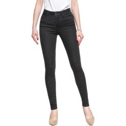 MUSTANG Zoe Super Skinny DENIM BLACK 1008578 4000 880. Czarne rurki damskie Mustang, bez wzorów, z denimu. W wyprzedaży za 99.99 zł.