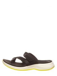 Clarks Japonki w kolorze czarnym rozmiar: 37. Czarne klapki damskie Clarks, bez wzorów, z otwartym noskiem, bez obcasa, bez zapięcia. Za 63.95 zł.