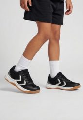 Buty halowe Hummel Multiplay Flex LC 2.0. Szare obuwie trekkingowe damskie Hummel, z meshu, bez zapięcia. Za 252.50 zł.