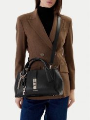 Guess Torebka Brooke HWBG98 97060 Czarny. Czarne kuferki damskie Guess, z aplikacjami, ze skóry, bez dodatków. Za 639.99 zł.