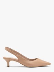 Beżowe czółenka slingback na obcasie typu kaczuszka SARAH. Brązowe czółenka damskie Ryłko, bez wzorów, z gumy, bez obcasa, na obcasie. Za 379.99 zł.