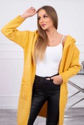 Sweter z kapturem i kieszeniami gładki musztardowy. Swetry klasyczne damskie KESI, l, bez kołnierzyka, plus size. Za 209.11 zł.