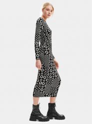 Desigual Sukienka codzienna 23WWVK26 Czarny Slim Fit. Czarne sukienki damskie Desigual, bez wzorów, z wiskozy, bez ramiączek. Za 259.99 zł.