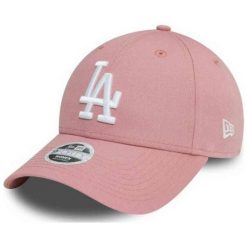 Czapka z daszkiem New Era League Essential 9Forty Los Angeles Dodgers. Czerwone czapki z daszkiem damskie New Era, bez wzorów. Za 109.99 zł.