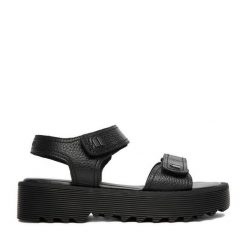 Sandały G-Star Raw. Czarne sandały damskie G-Star Raw, bez wzorów, bez obcasa, na płaskiej podeszwie, bez zapięcia. Za 249.99 zł.