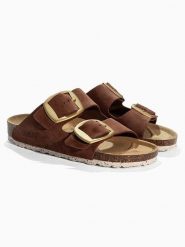 Sunbay Skórzane klapki "Calen" w kolorze brązowym rozmiar: 40. Brązowe klapki damskie Sunbay, bez wzorów, ze skóry, z otwartym noskiem, bez obcasa, bez zapięcia. Za 165.95 zł.