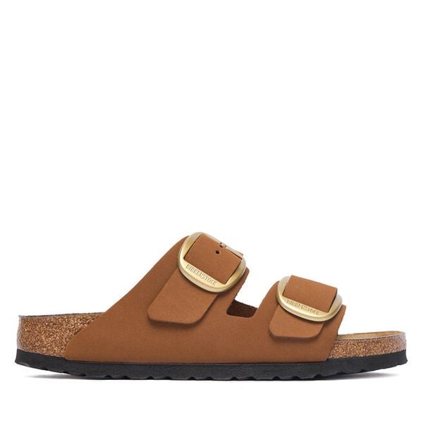 Klapki Birkenstock. Brązowe klapki damskie Birkenstock, bez wzorów, bez obcasa, bez zapięcia. Za 569.99 zł.