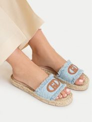 Liu Jo Klapki Paros 01 SA6099 TX523 Niebieski. Niebieskie klapki damskie Liu Jo, bez wzorów, z materiału, bez obcasa, bez zapięcia. Za 251.99 zł.