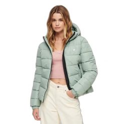 Damska kurtka z kapturem Superdry Spirit Sports. Zielone kurtki sportowe damskie Superdry, s, bez wzorów, z puchu, z kapturem. Za 413.50 zł.