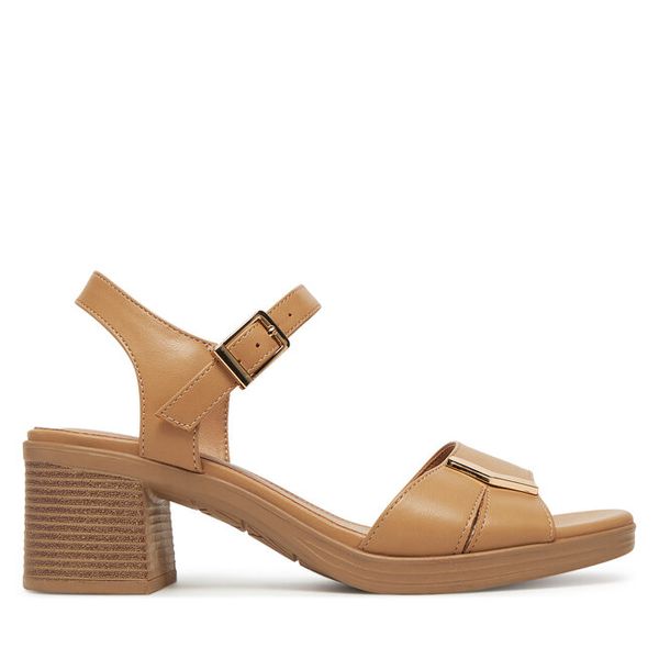 Sandały Clara Barson. Czerwone sandały damskie Clara Barson, bez wzorów, bez obcasa, na koturnie, bez zapięcia. Za 119.99 zł.