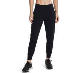 Spodnie Under Armour Meridian, Kobiety. Czarne spodnie dresowe damskie Under Armour, l, bez wzorów, z dresówki. Za 390.00 zł.